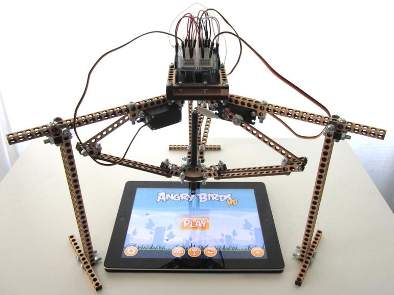 Cómo un’artista robot’ crea máquinas que pueden resolver problemas para las empresas