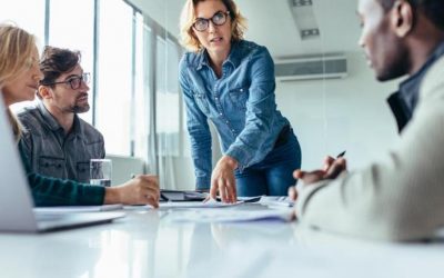 Cómo hacerse notar en el trabajo y aumentar su potencial de promoción: 10 consejos